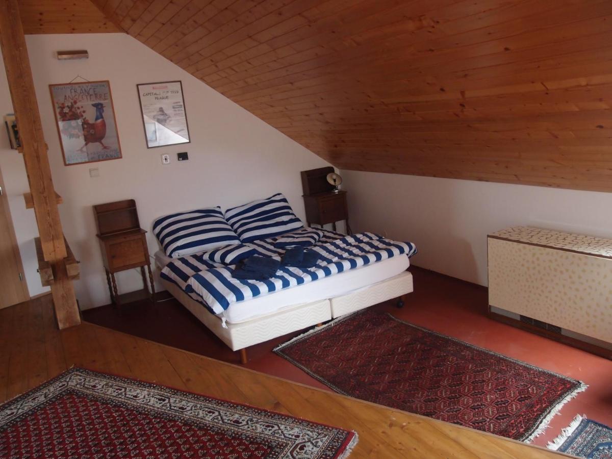 Orli Hnizdo At Chateau Novak Křivoklát Dış mekan fotoğraf