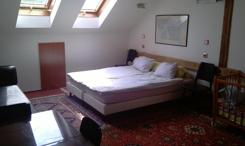 Orli Hnizdo At Chateau Novak Křivoklát Oda fotoğraf